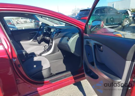 2014 Hyundai Elantra Se z USA, uszkodzony, nr VIN 5NPDH4AE6EH491034